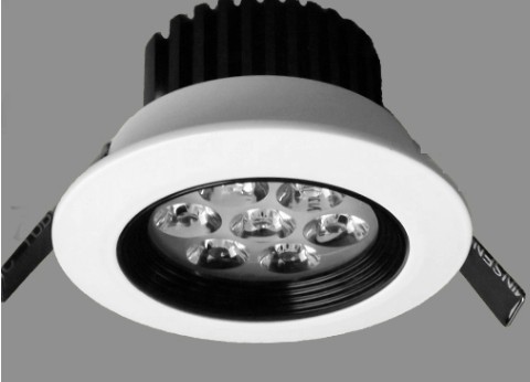Led泛光燈抓住發(fā)展契機(jī)使其實(shí)現(xiàn)跨越式增長！